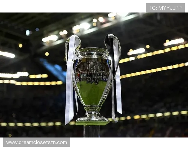 红军旧将回忆：04年差点加盟埃弗顿 最终留下捧起欧冠奖杯