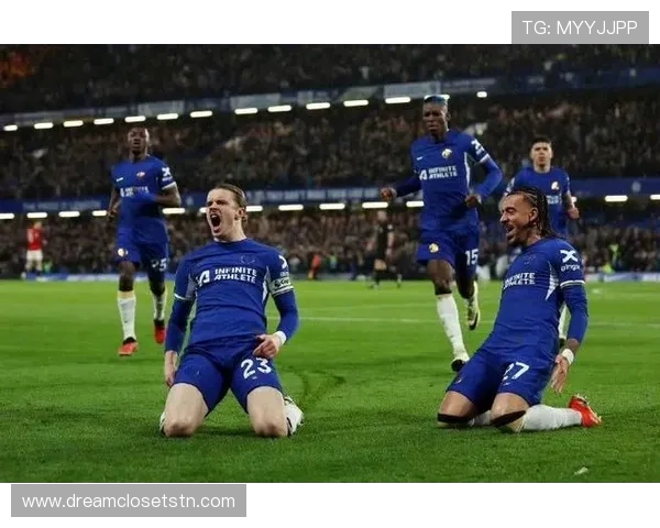 一场0-1！让英超争四又乱了：曼联3轮不胜+9队差3分，5大黑马搅局